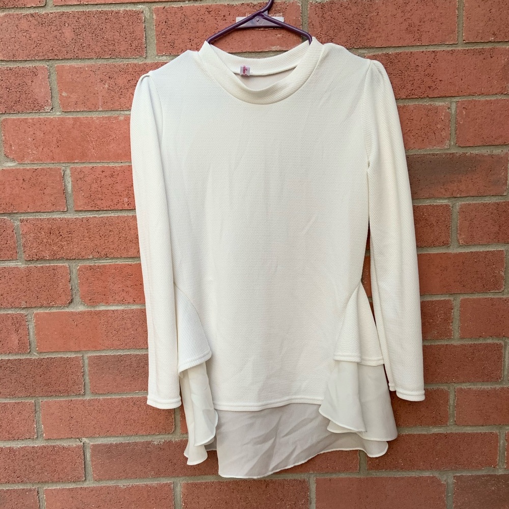 White fancy top 📦